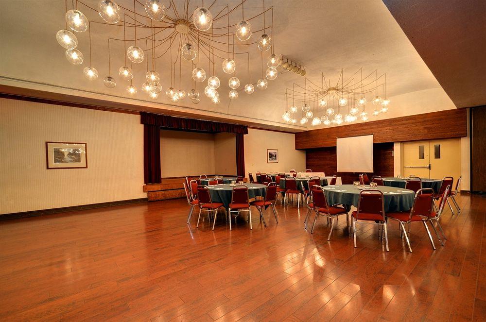 Ramada By Wyndham Pinewood Park Resort North Bay Ngoại thất bức ảnh