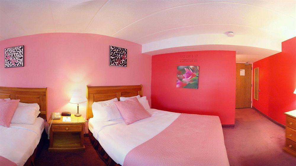 Ramada By Wyndham Pinewood Park Resort North Bay Ngoại thất bức ảnh