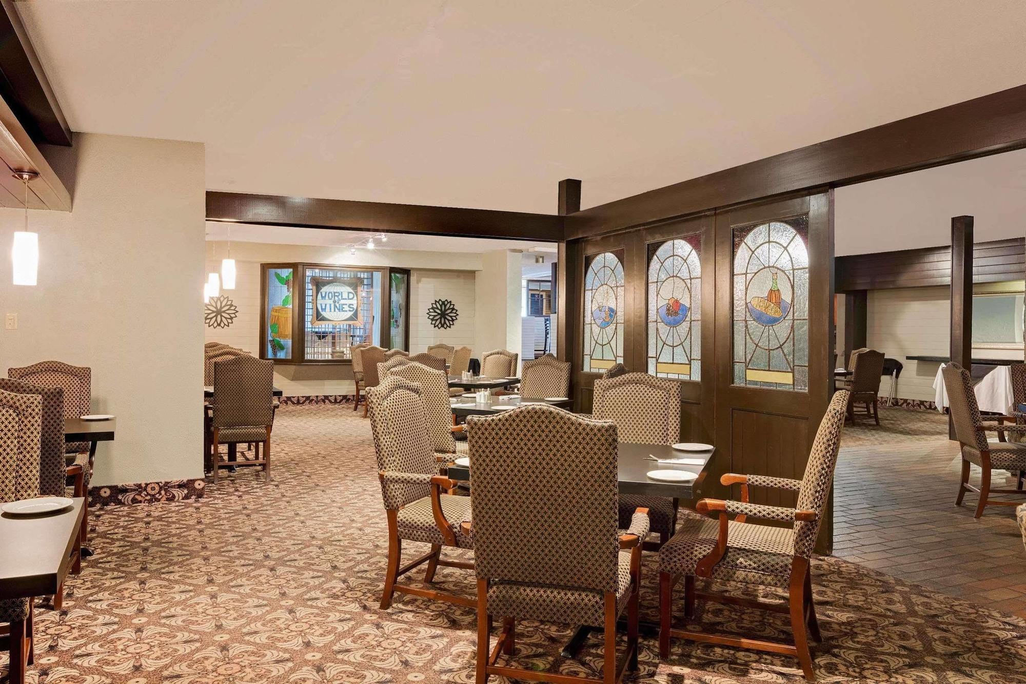 Ramada By Wyndham Pinewood Park Resort North Bay Ngoại thất bức ảnh