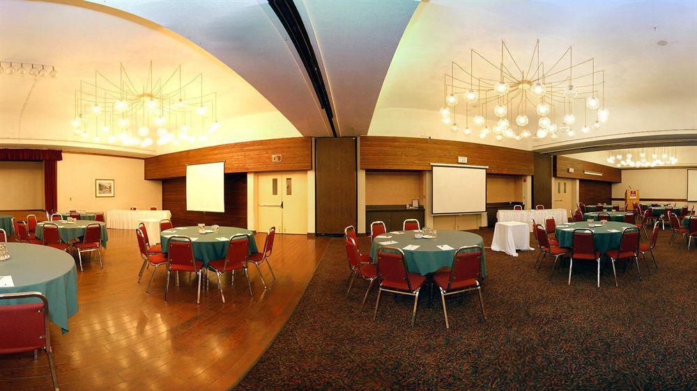 Ramada By Wyndham Pinewood Park Resort North Bay Ngoại thất bức ảnh